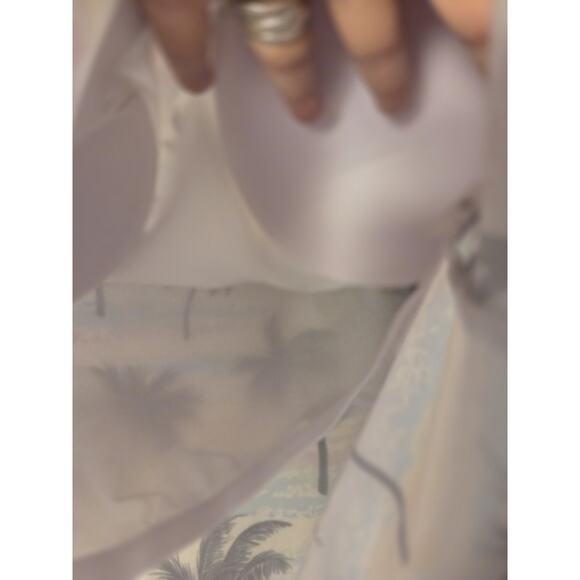 Daci Women L Rash Guard Short Sleeve Swim Top UV UPF 50 Swim Shirt Attached Bra - Picture 2 of 7